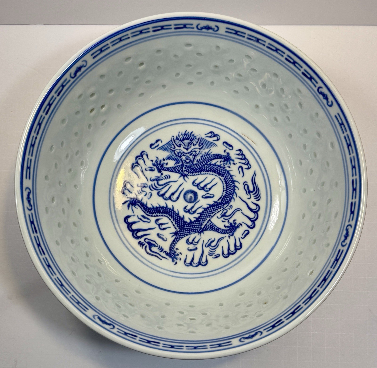 Vintage Chinese Jingdezhen Porcelain Rice Grain Serving Bowl - 9-3/4" x 4" - Image 4