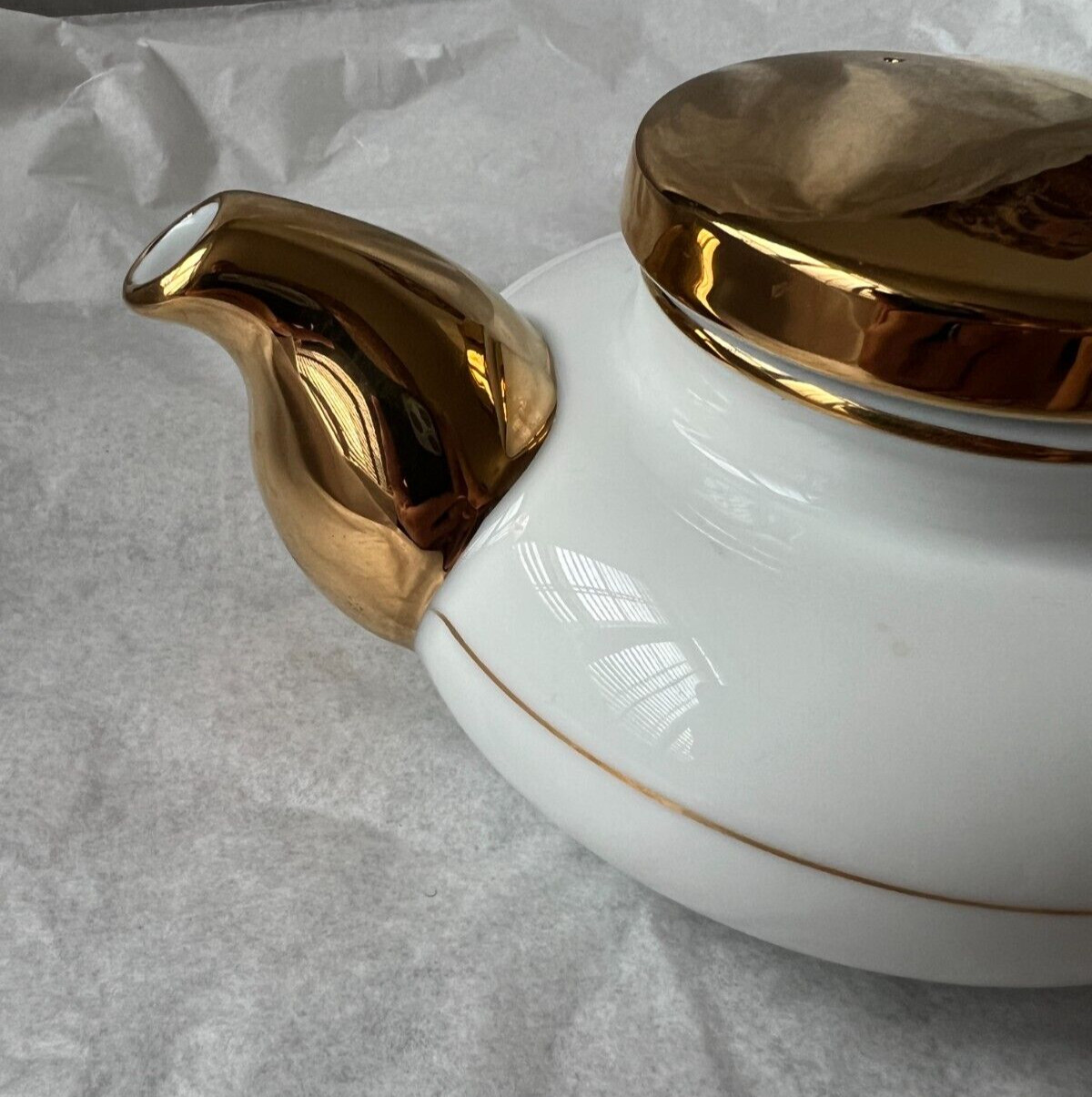 Mlesna Teapot - Gold and White - Sri Lanka Porcelain - 2 Cups - Image 4