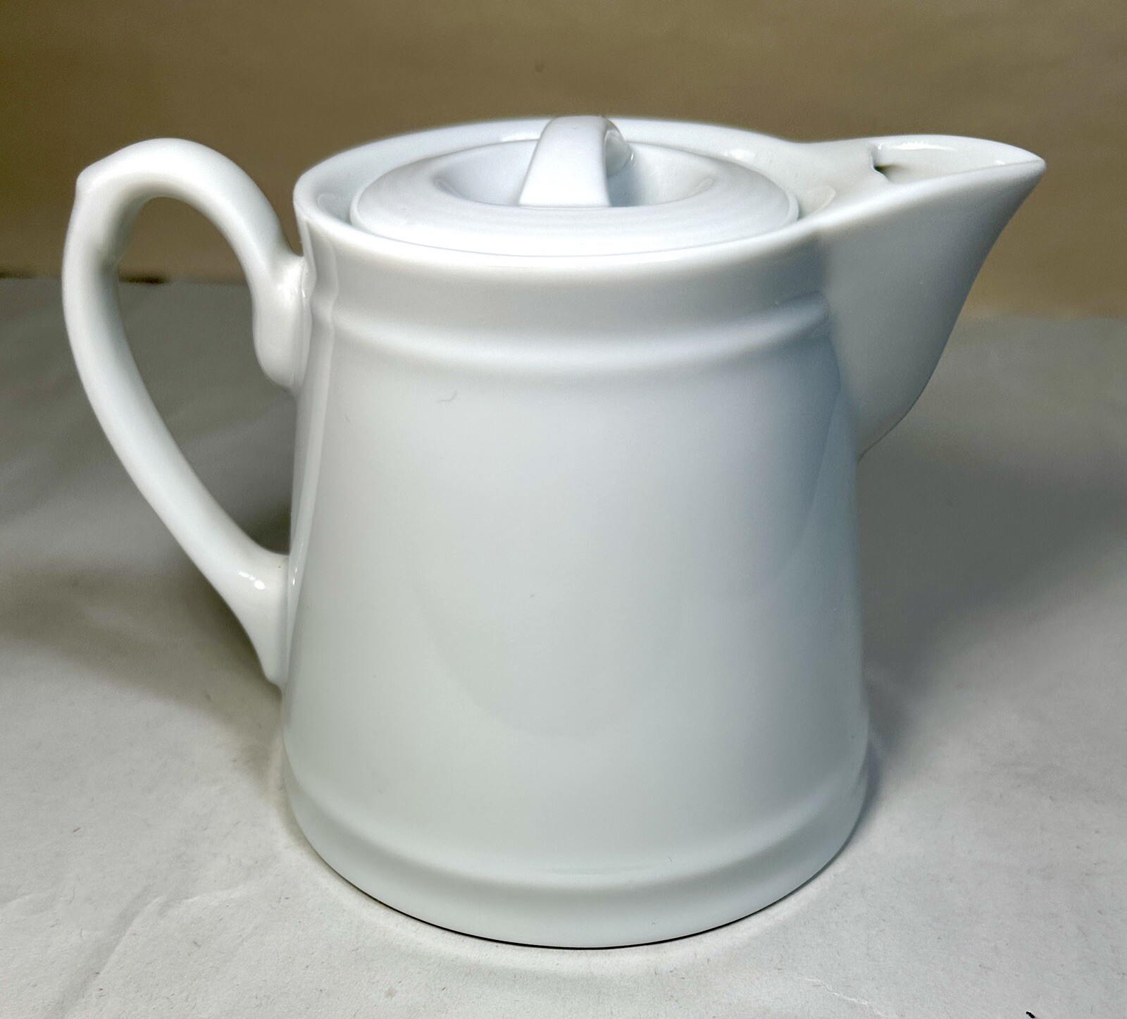 William Sonoma Brasserie White Coffee Pot / Tea Pot - 4" Tall - Japan - Image 2