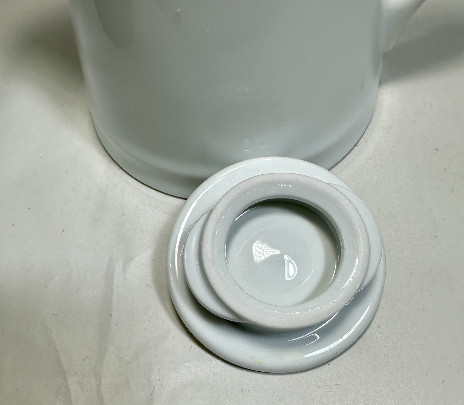 William Sonoma Brasserie White Coffee Pot / Tea Pot - 4" Tall - Japan - Image 7