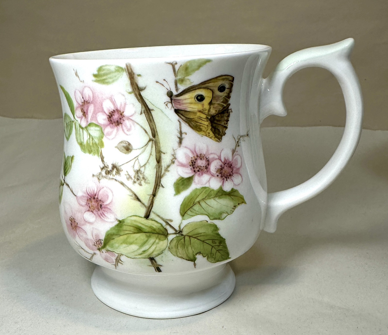Set of 3 Elizabethan Staffordshire Fine Bone China Flower Stack Coffee Mugs - UK - Image 2