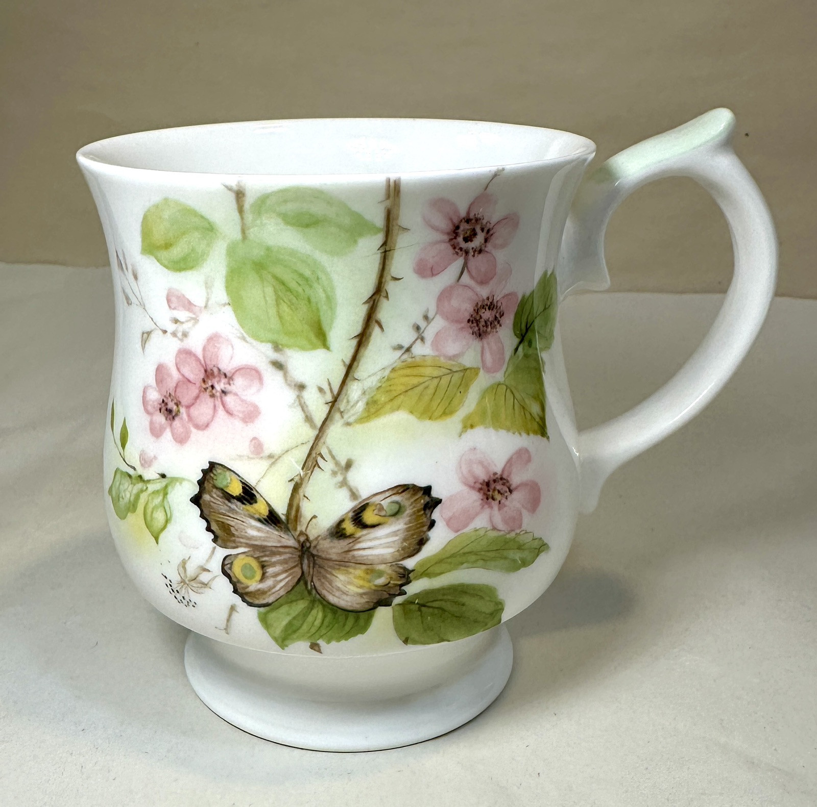 Set of 3 Elizabethan Staffordshire Fine Bone China Flower Stack Coffee Mugs - UK - Image 3