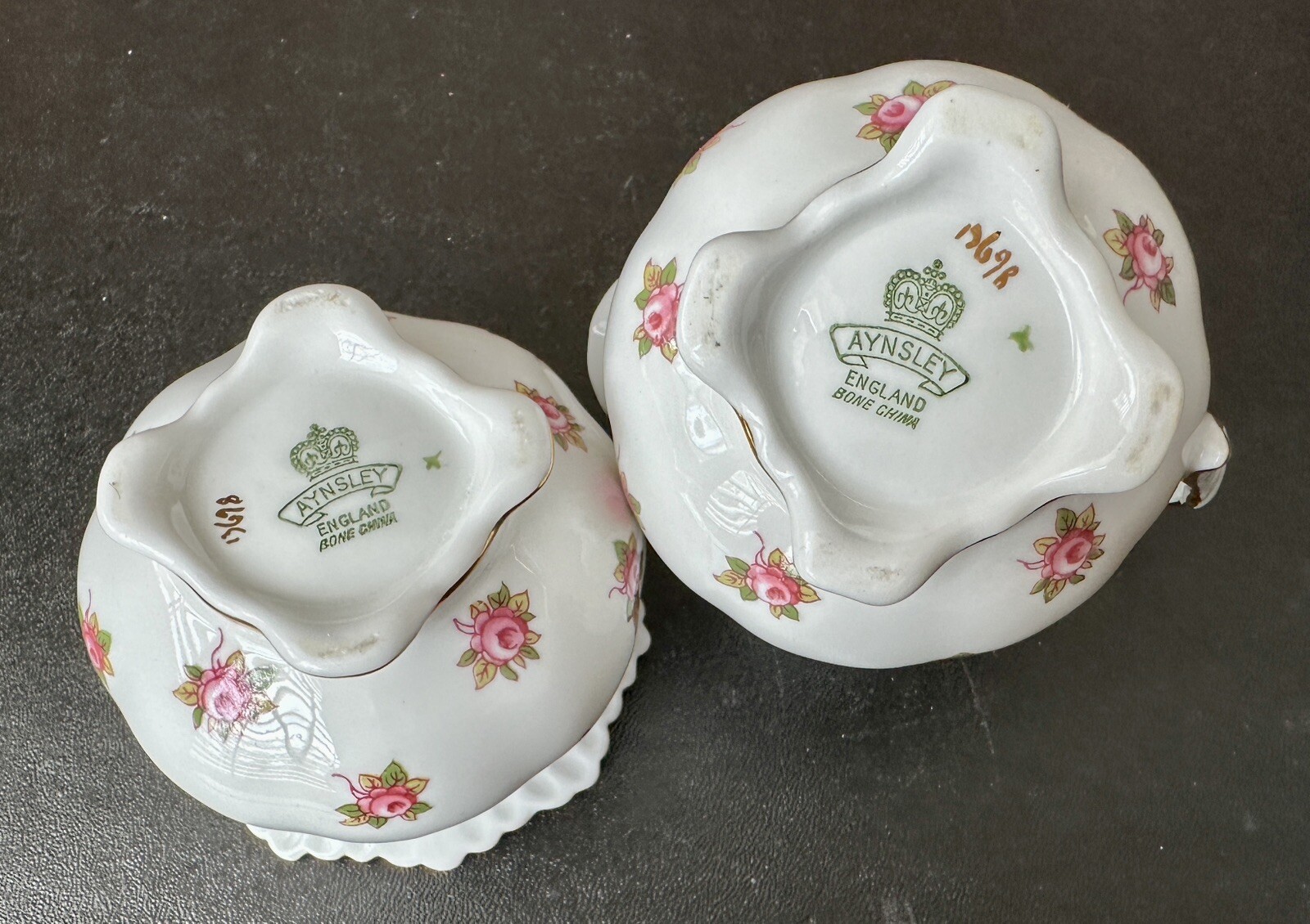 Aynsley Hathaway Bone China Creamer and Open Sugar Bowl 1969B - UK - Immaculate - Image 1