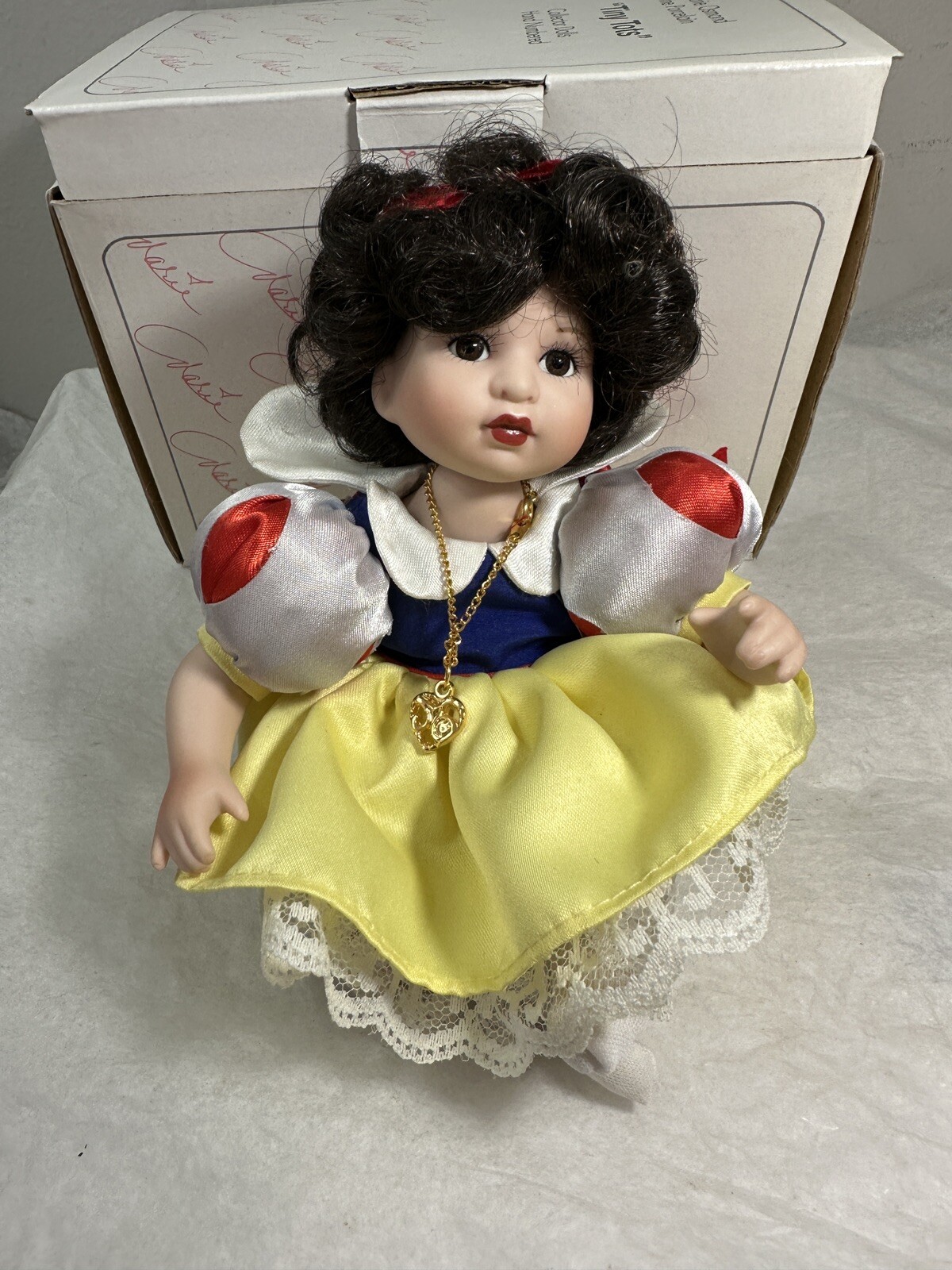 Marie Osmond Tiny Tots Baby Snow White - Box, Certificate of Authenticity