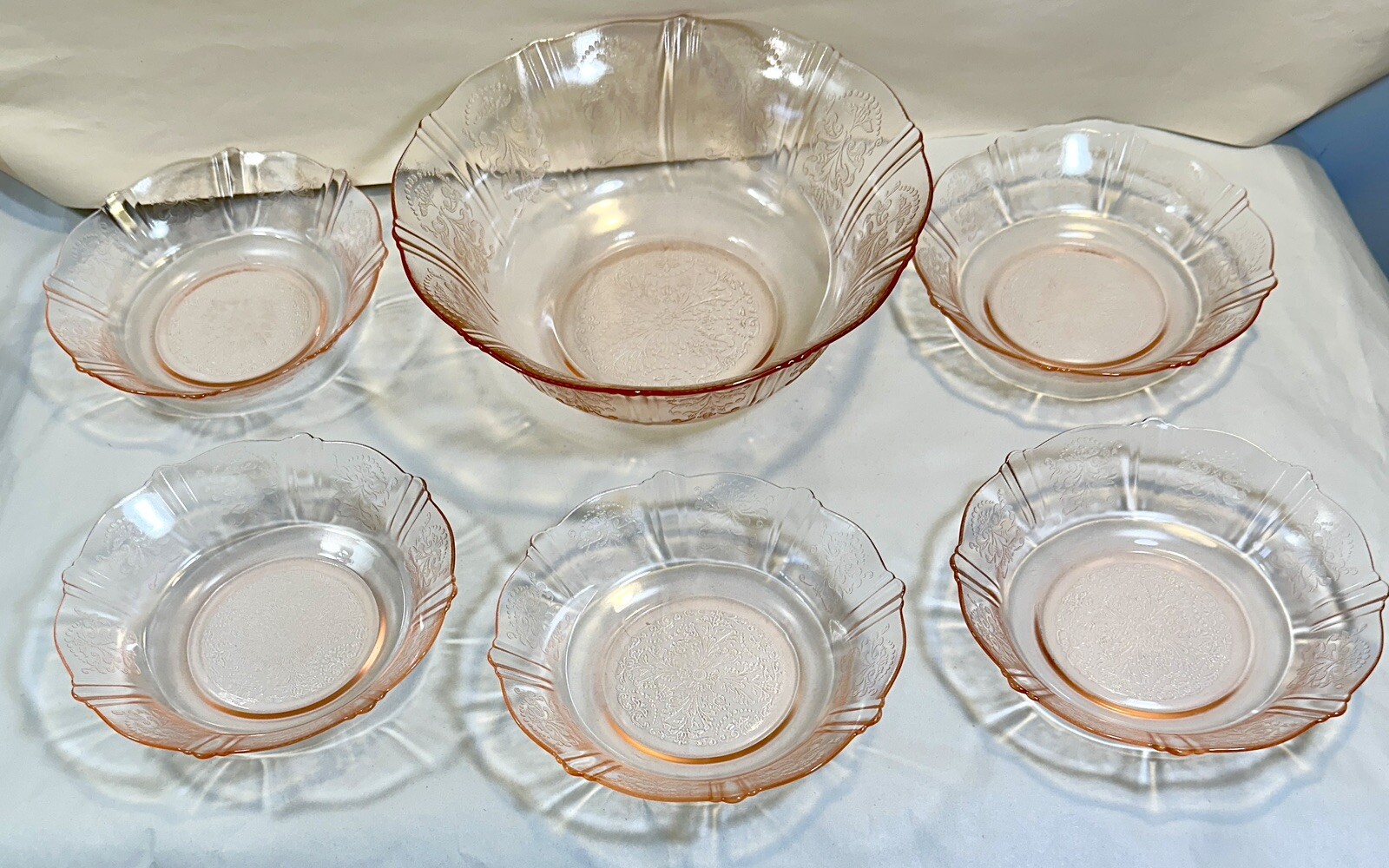 American Sweetheart Pink Depression Glass Berry Bowl Set 6 Pieces - Image 1