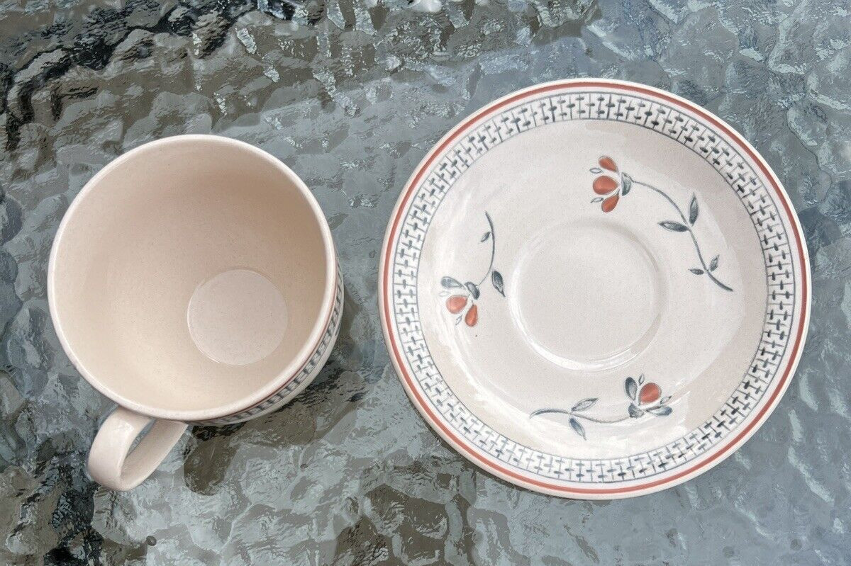 Eleven Johnson Brothers Zephyr Old Granite Ironstone Flat Tea Cups and Saucers - Image 4