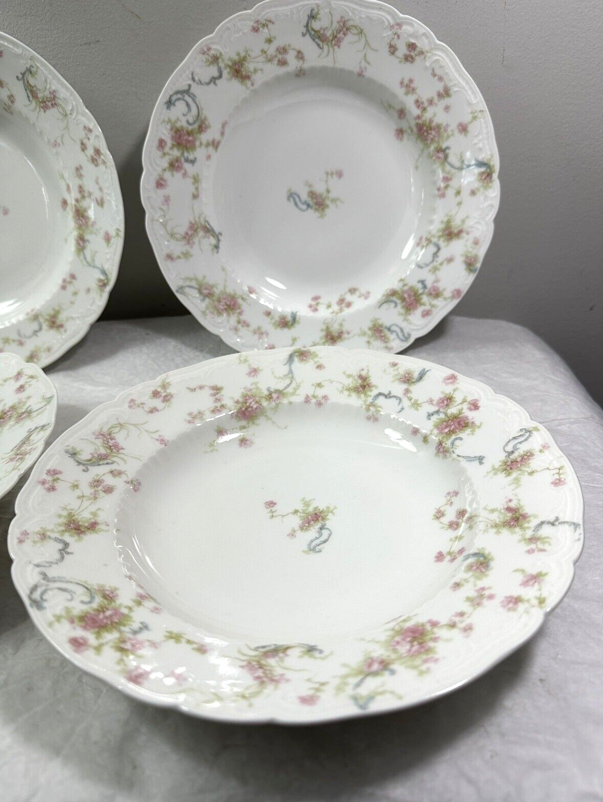 Four (4) Haviland 9" Soup / Salad Serving Bowls - Schleiger 57-8 Blank 207 - Image 5