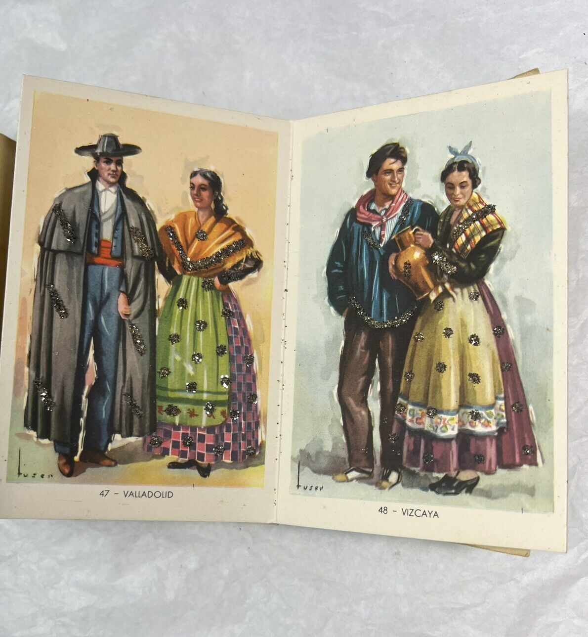 Trajes Tipicos Españoles - Notebook of 50 Postcards - Video - Image 9
