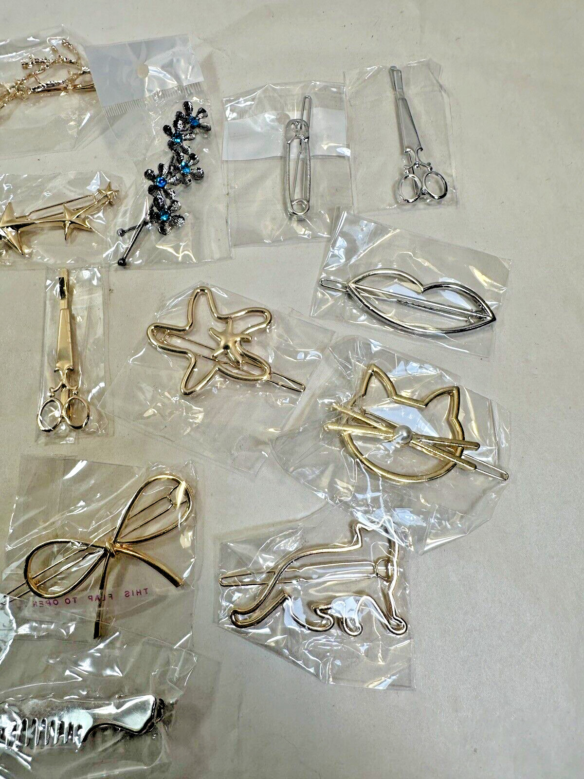 Lot of 21 Women's Hairpins - Brand New in Plastic Wrap - Image 4