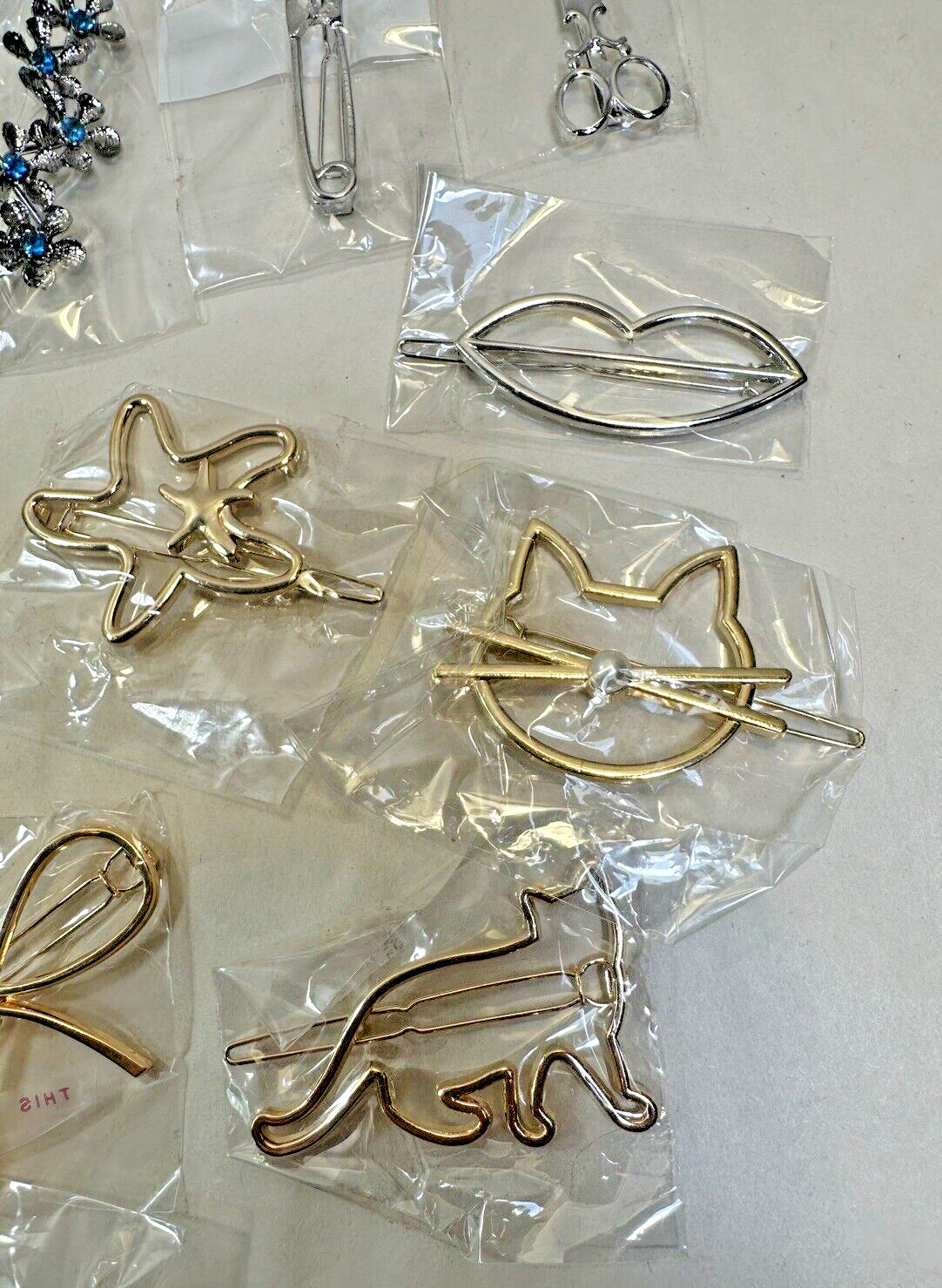 Lot of 21 Women's Hairpins - Brand New in Plastic Wrap - Image 8