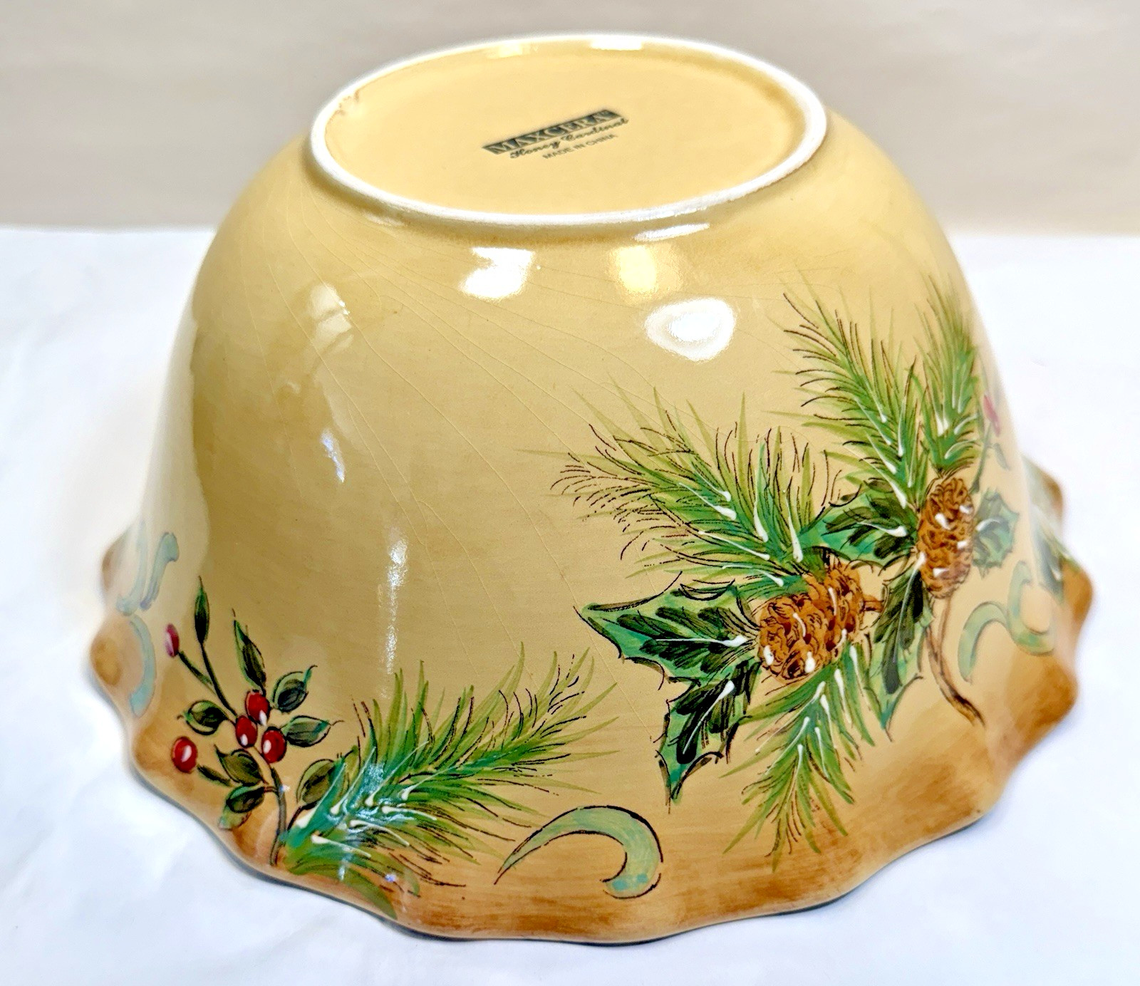 Maxcera 10" Serving Bowl - Red Cardinal / Berries / Holly / Xmas Motifs - EUC - Image 3