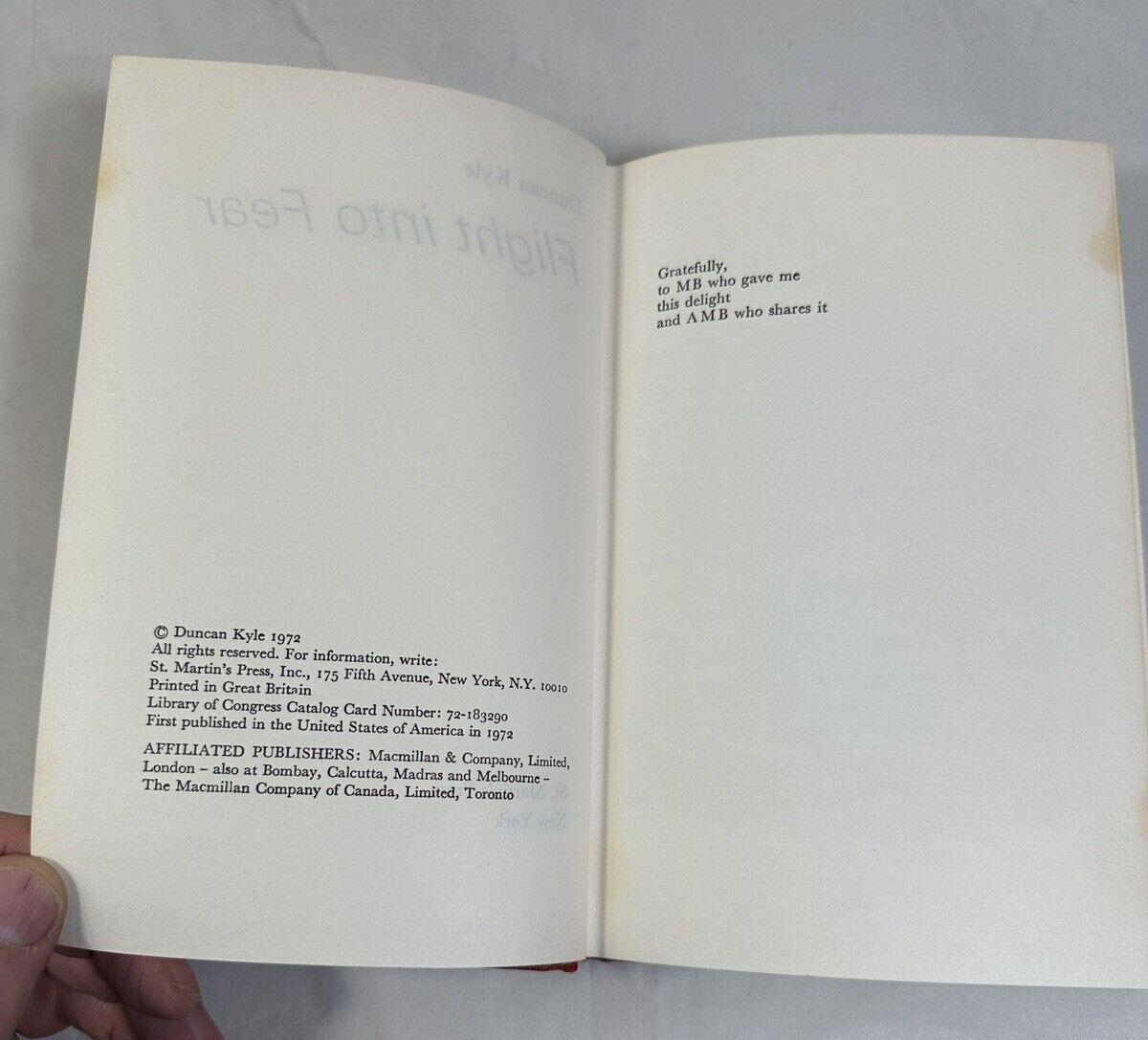 FLIGHT INTO FEAR by Duncan Kyle - 1972  First Edition Hardcover / Dust jacket - Image 2