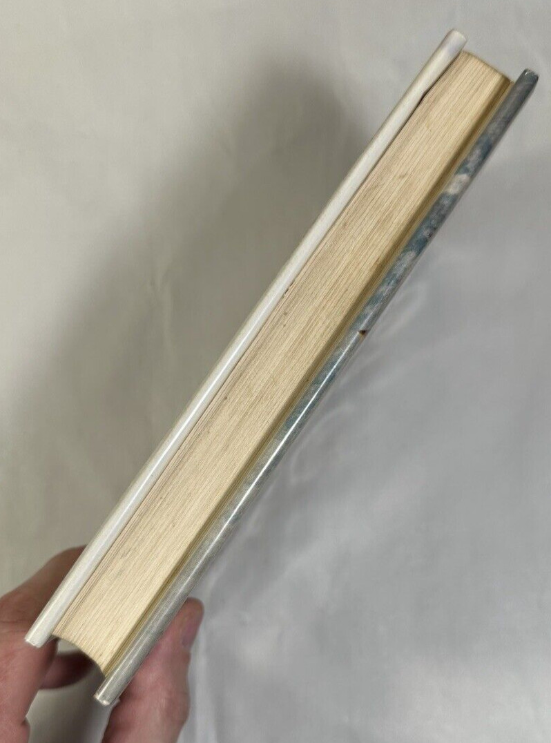 FLIGHT INTO FEAR by Duncan Kyle - 1972  First Edition Hardcover / Dust jacket - Image 6