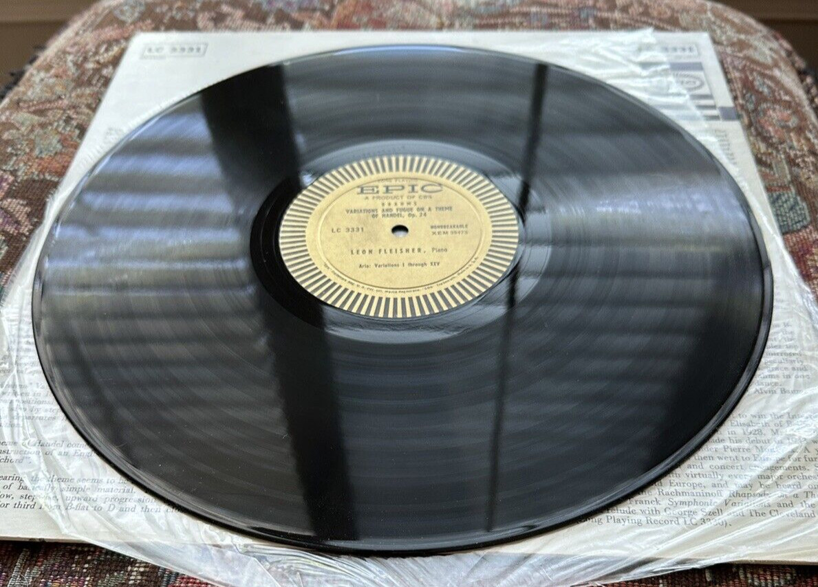 Brahms: Haydn Variations / Waltzes Op. 39 - Leon Fleisher - Epic LC 3331 - Image 3