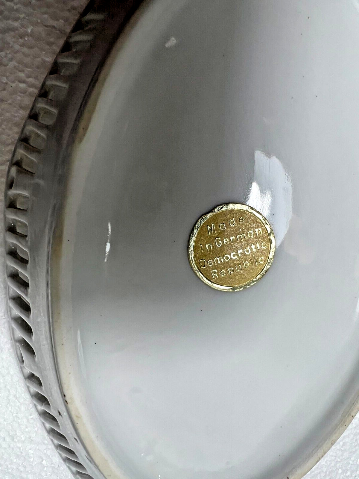 Two East German Porcelain Serving Dishes - Purple Flowers Gold Trim Latice Edge - Image 5