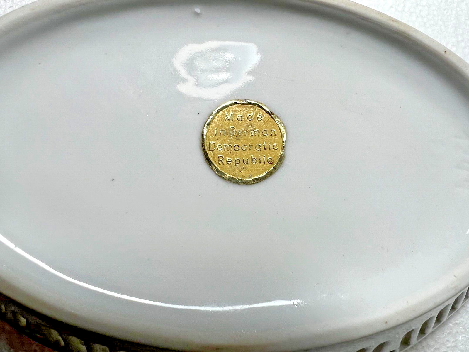 Two East German Porcelain Serving Dishes - Purple Flowers Gold Trim Latice Edge - Image 6