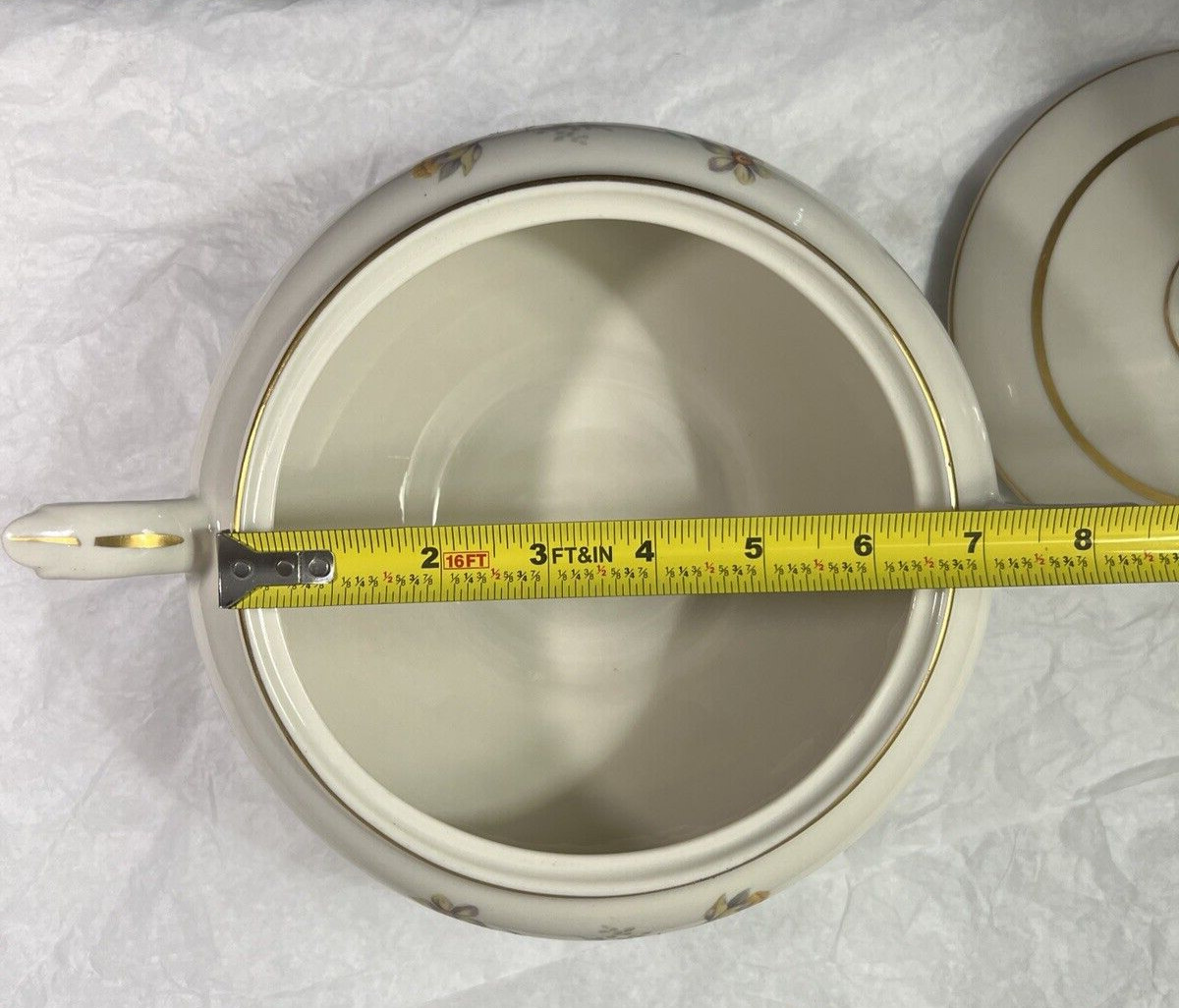 Lamberton Ivory China "Scammell" Covered Vegetable Bowl with Handles - Image 3