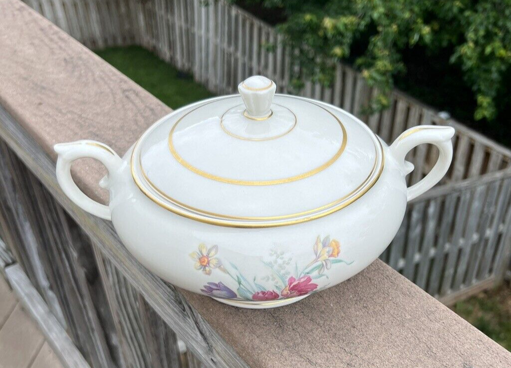 Lamberton Ivory China "Scammell" Covered Vegetable Bowl with Handles - Image 10