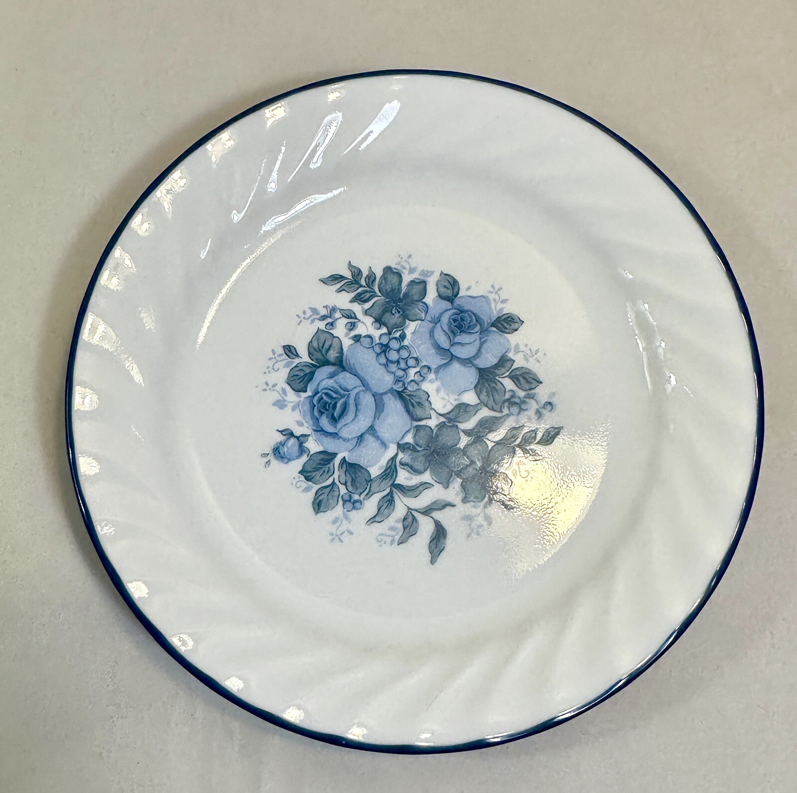 Set of 4 Corelle Blue Velvet Roses Bread / Dessert / Salad Plates  - 7-1/4"  NOS - Image 2