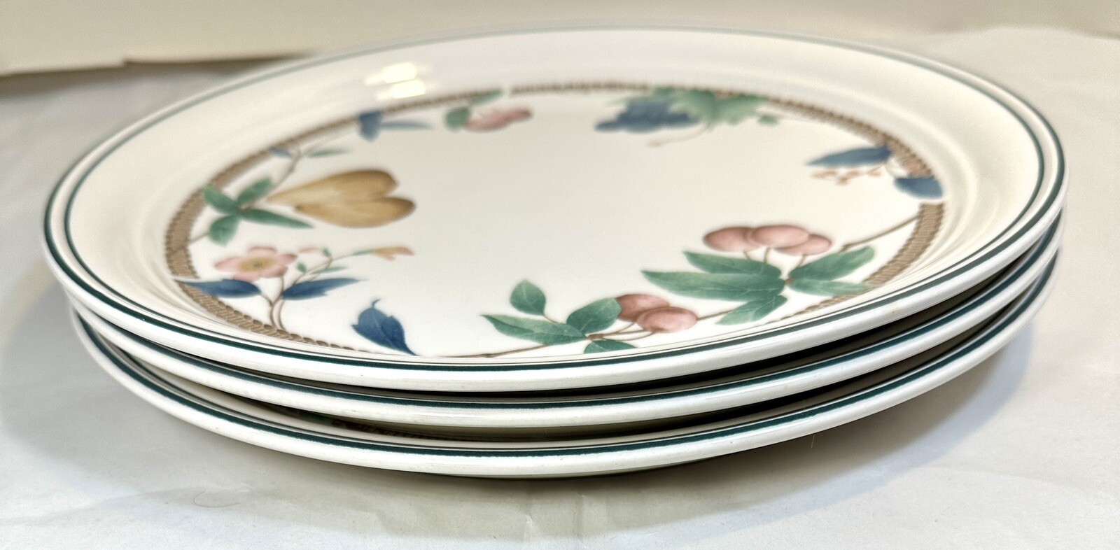 Set of 3 Noritake Keltcraft Nature's Bounty Ireland 10 1/2" Dinner Plates - EUC - Image 3