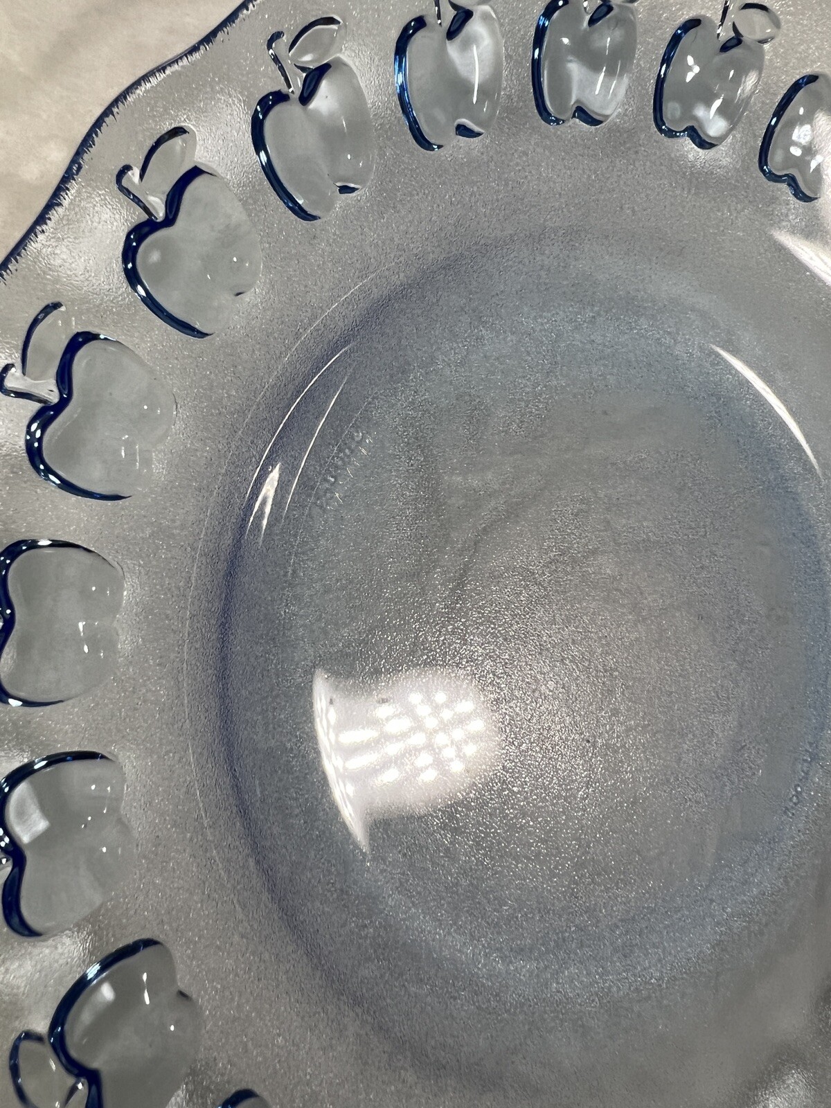 Four Pasari Indonesia 9" Glass Plates Embossed Apple Light Blue - Image 3