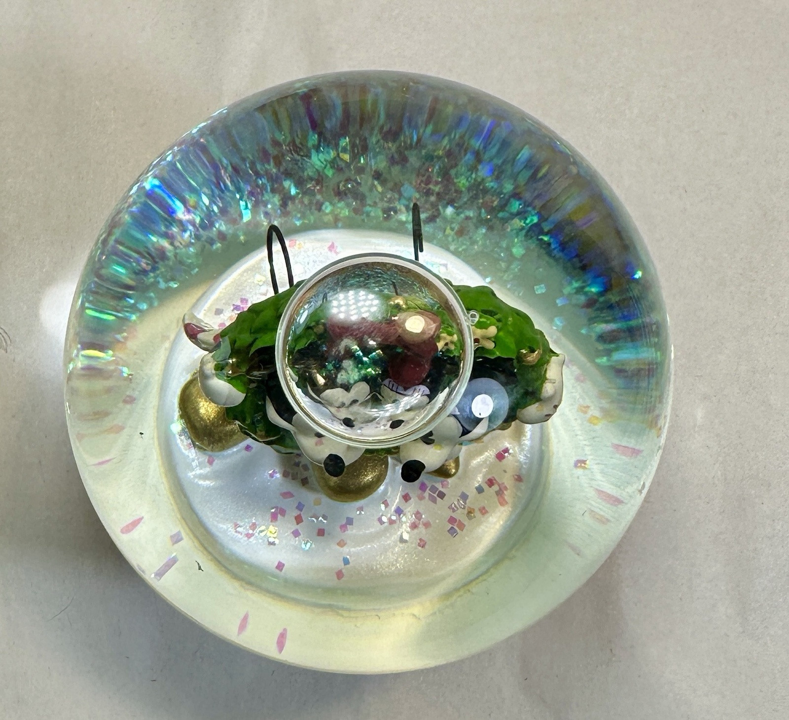 Walt Disney Store Mickey and Minnie Mouse Snow Globe Christmas 2009 Holiday - Image 1