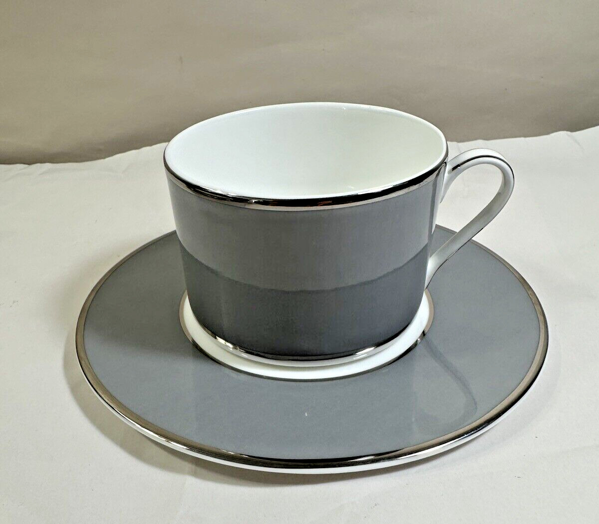 Mikasa Color Studio Grey and Platinum 5-pc Dinnerware Set - Unboxed, Unused - Image 7