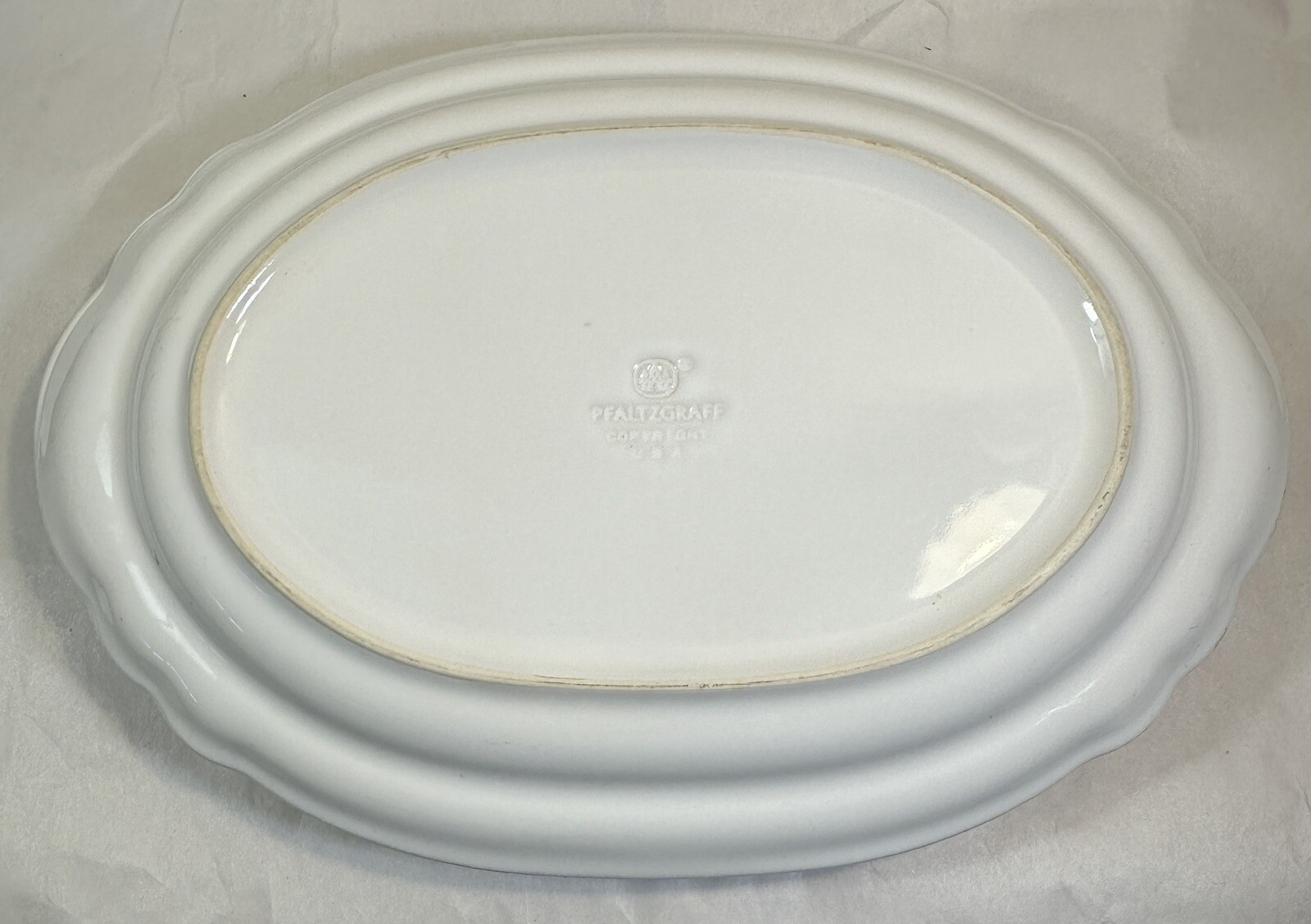 Pfaltzgraff Gazebo White - 10 1/4" X 14 1/2" Oval Scalloped Serving Platter - Image 4