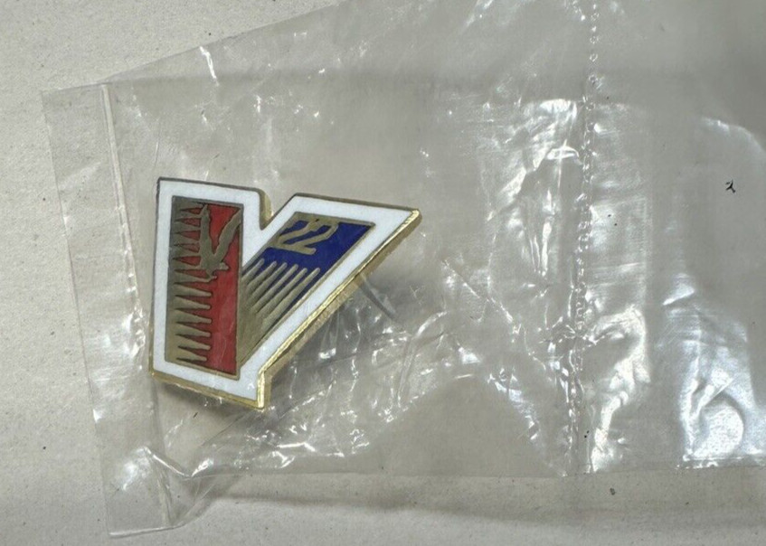 Valvoline Racing Vintage Lapel Pin - Race Car Team 22 Eagle Automobile Souvenir - Image 2