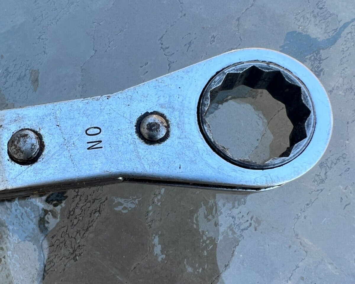 Snap-on 5/8-3/4" standard 0° offset ratcheting box wrench 12 point R2024 - Image 3