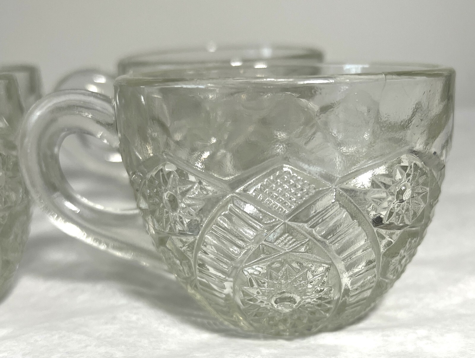 Four McKee The Concord Clear Arch & Hobstars Glass Punch Cups - Image 1