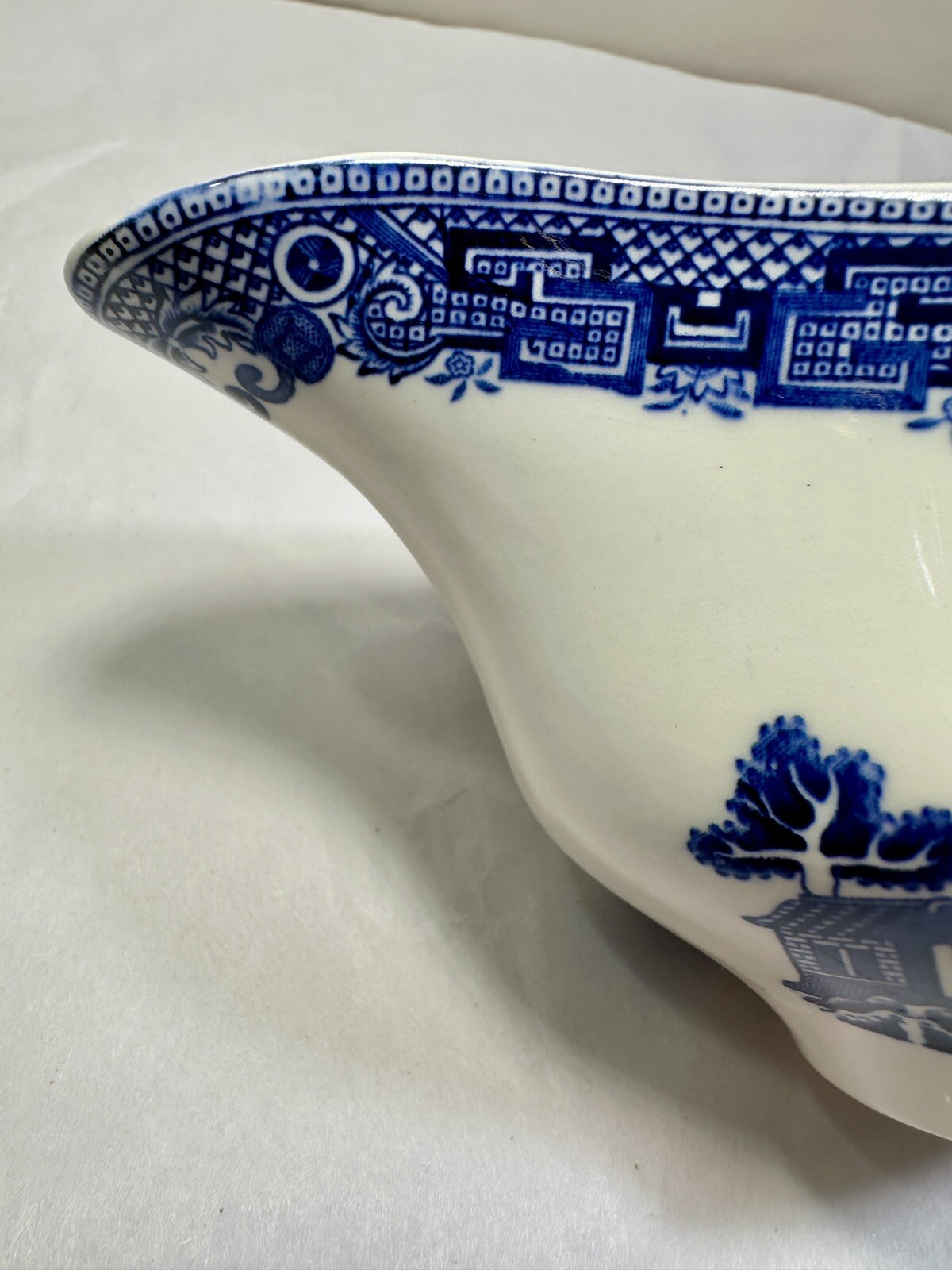 Johnson Bros "Willow" Gravy Boat - Image 4