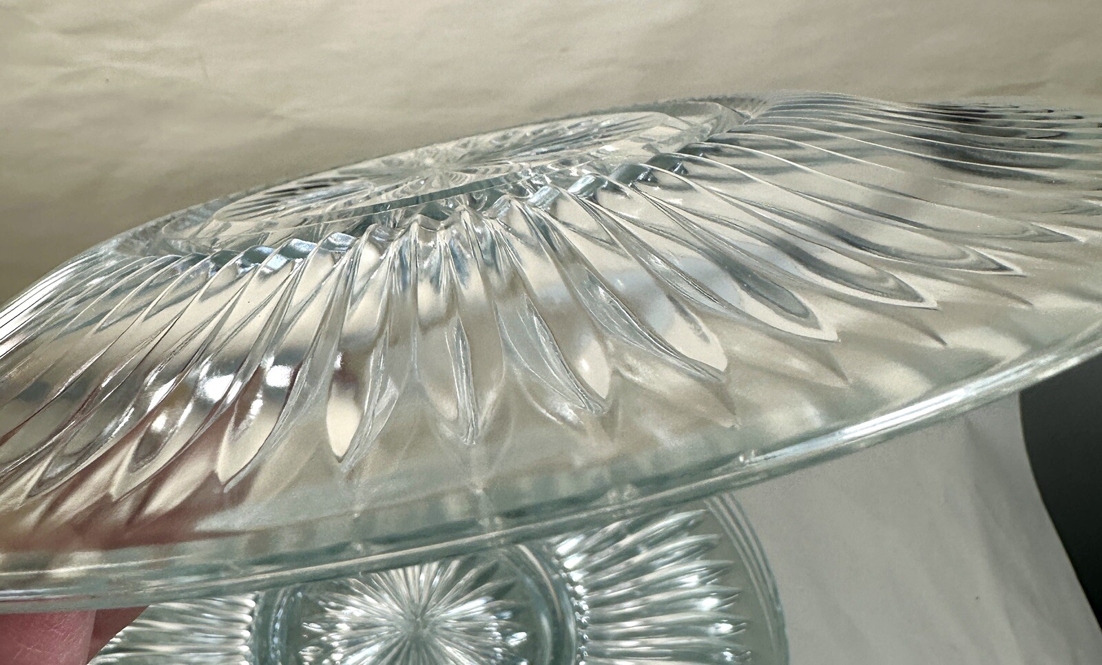 Set of 2 (Two) Gibson Everyday Elegance 10" Clear Glass Dinner Plates - NOS - Image 2