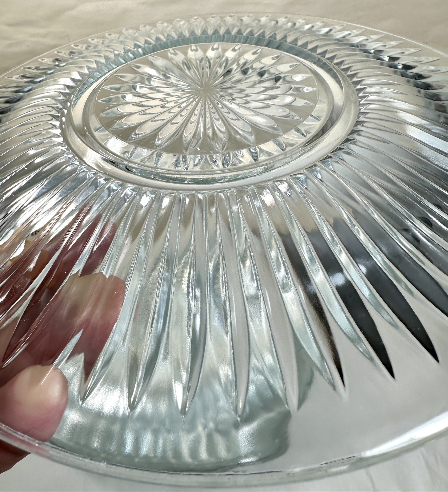 Set of 2 (Two) Gibson Everyday Elegance 10" Clear Glass Dinner Plates - NOS - Image 3