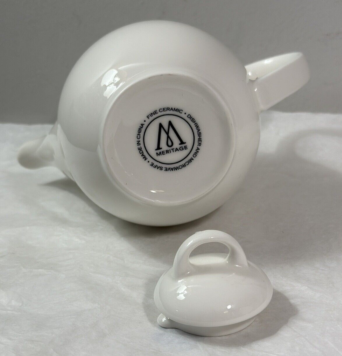 Meritage White Tea Pot - Fine Ceramic - New - Image 2