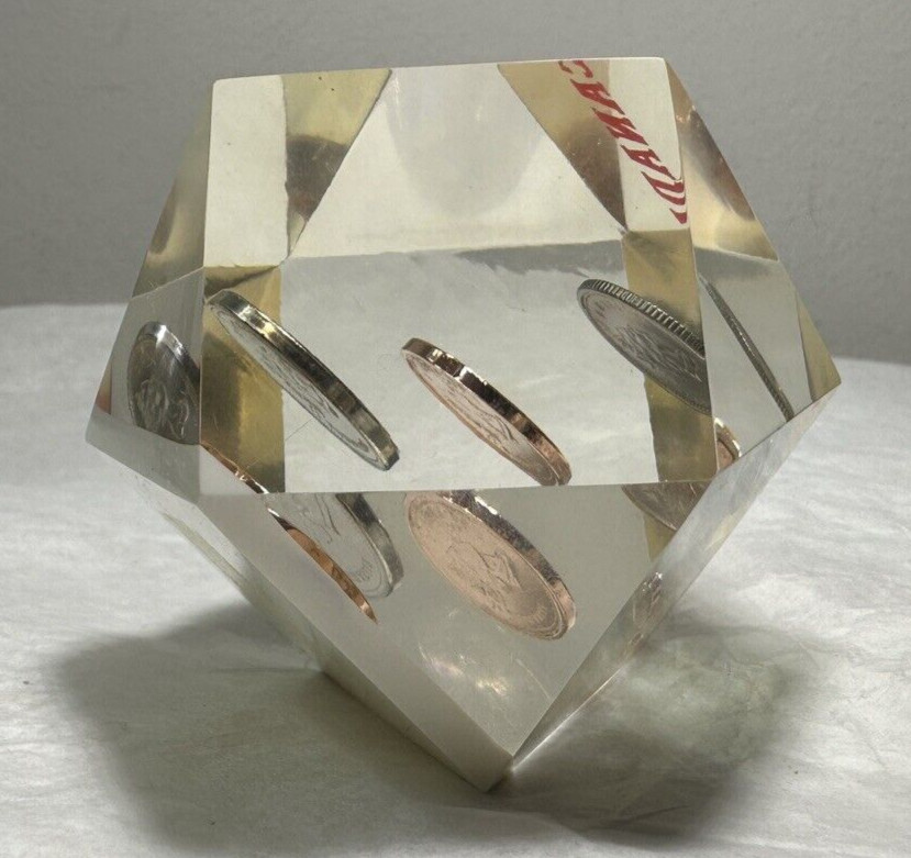 Plexiglass Coin Display - Canadian Coins - Tetradecagon (fourteen-sided) - Image 12