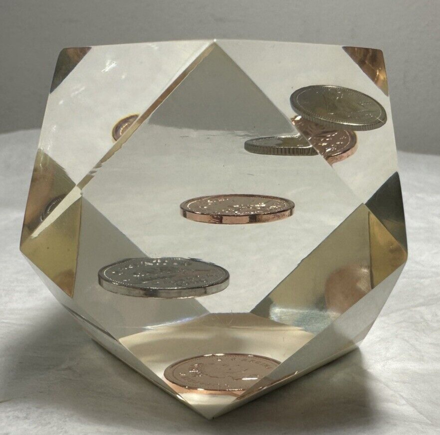 Plexiglass Coin Display - Canadian Coins - Tetradecagon (fourteen-sided) - Image 4