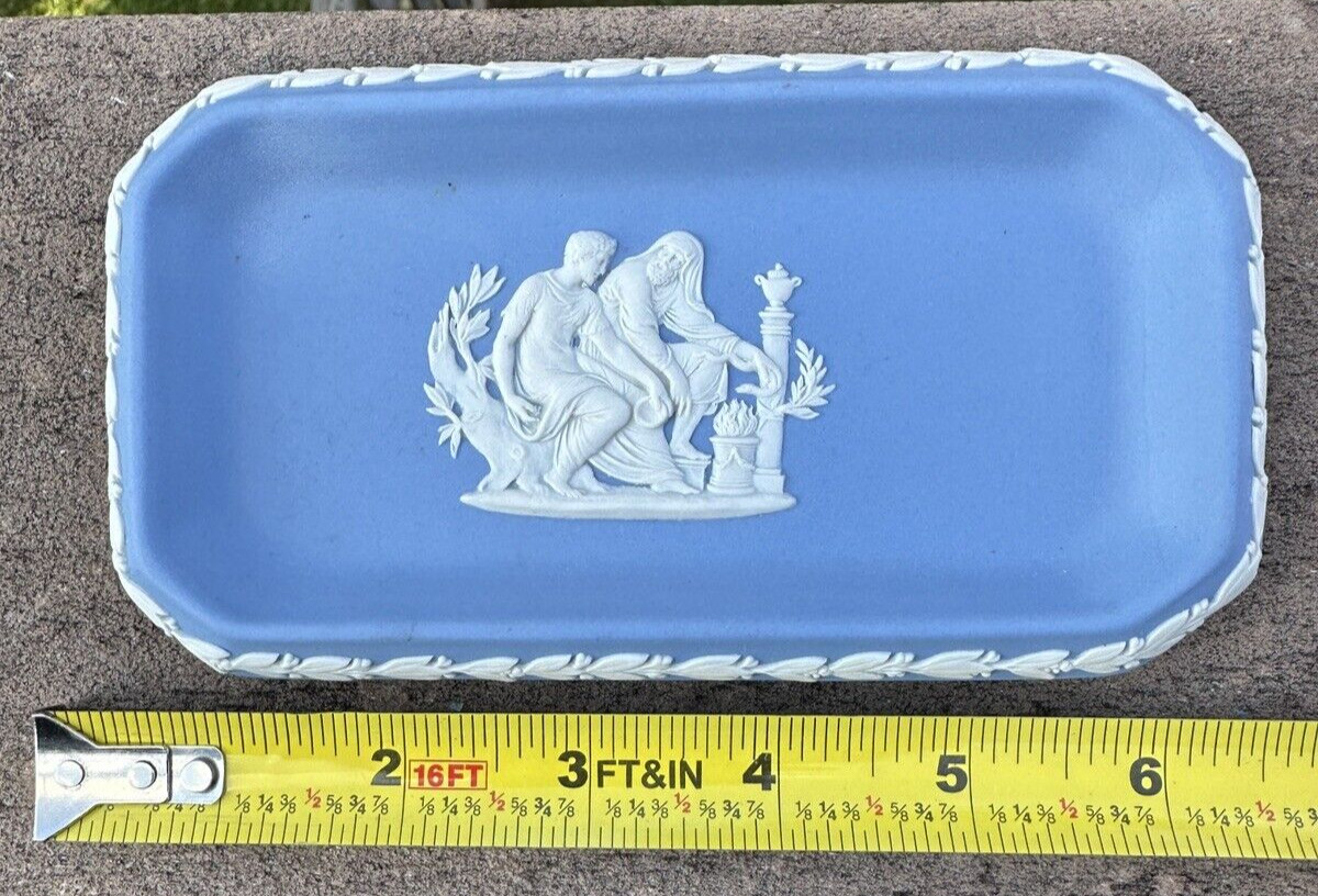 Vintage Wedgwood Jasperware Rectangular Blue Trinket Dish - Image 3