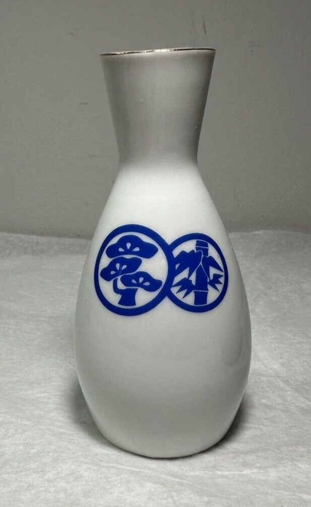 One (1) Sho Chiku Bai Porcelain Sake Decanter - Kyoto - New, Open Box