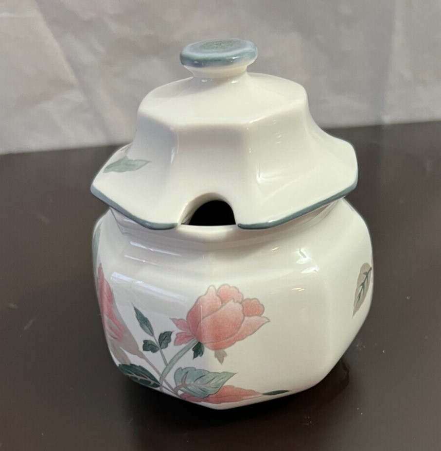 Mikasa Continental Pattern: SILK FLOWERS F3003 Sugar Bowl with Lid - Image 4