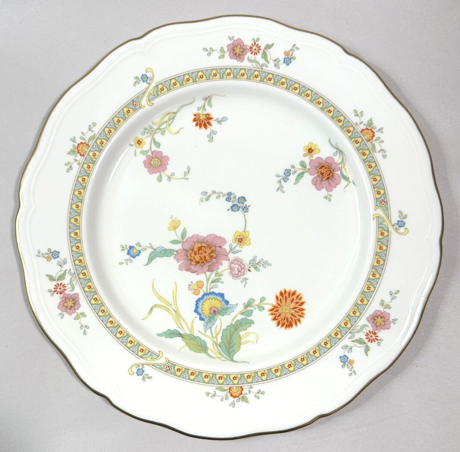Aynsley Shangri-La Dinner Plate - 10.5" - England