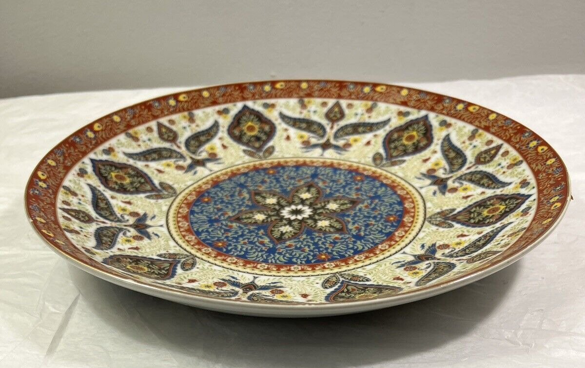 Chinese Porcelain Plate - 10" - Mideastern Motifs - Image 2