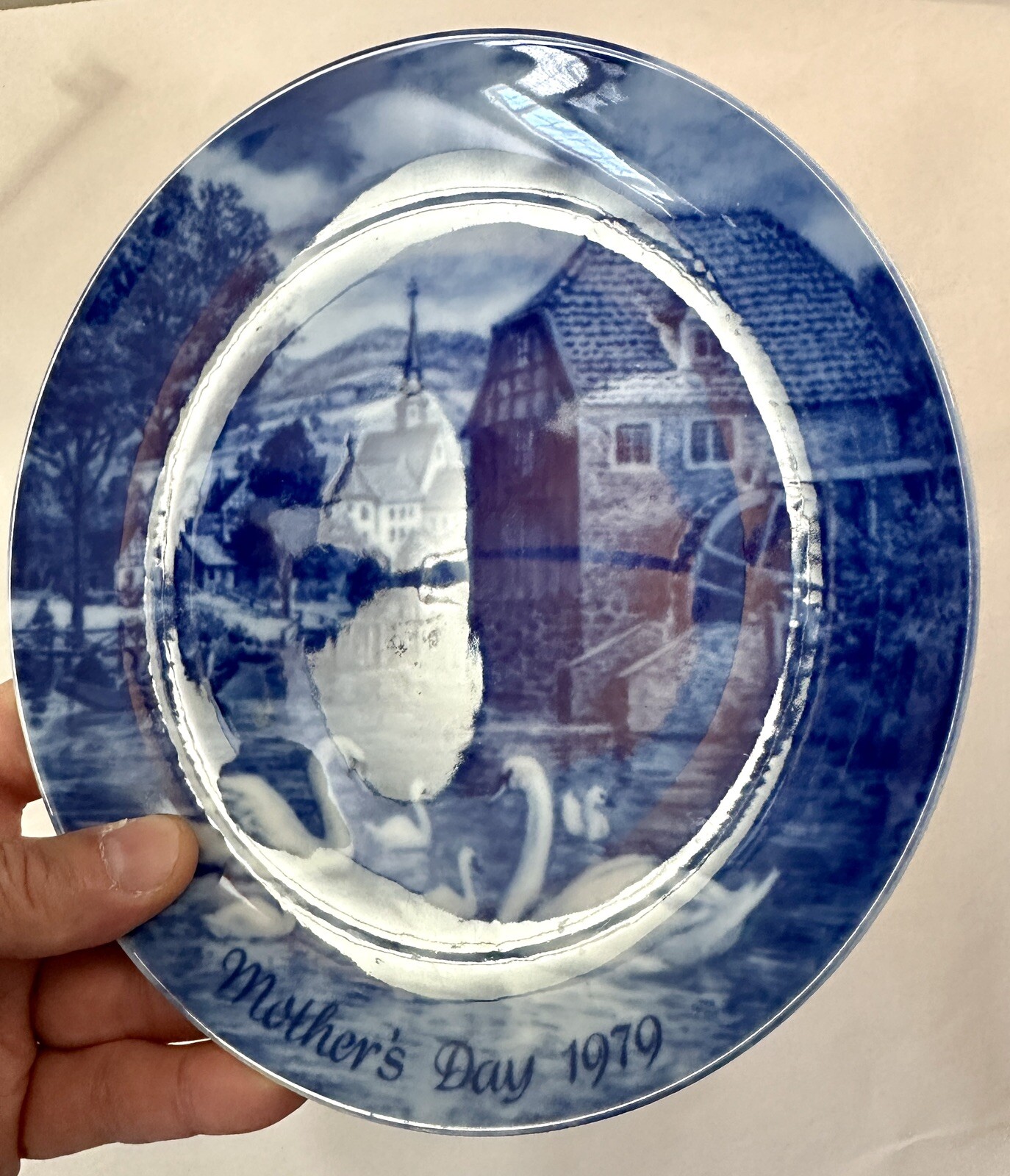 Berlin Design 1979 Mother's Day Plate - West Germany Genuine Blue China - Image 1