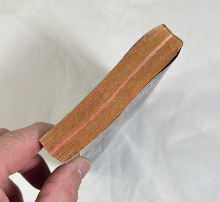 THE BERMUDA TRIANGLE by Charles Berlitz 1975 First Avon Edition Paperback Book - Image 6