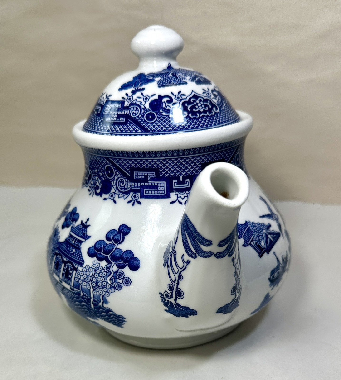 Vintage Churchill Blue Willow Teapot Made In England Staffordshire White China - Image 11