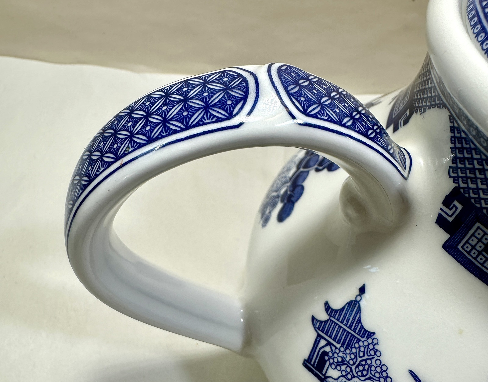 Vintage Churchill Blue Willow Teapot Made In England Staffordshire White China - Image 7