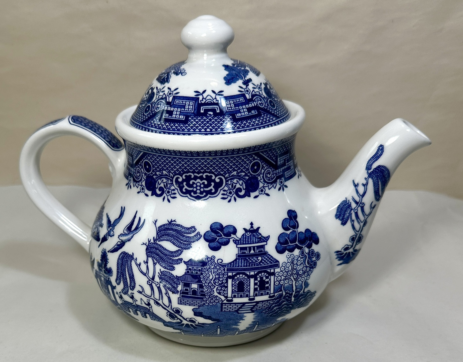 Vintage Churchill Blue Willow Teapot Made In England Staffordshire White China