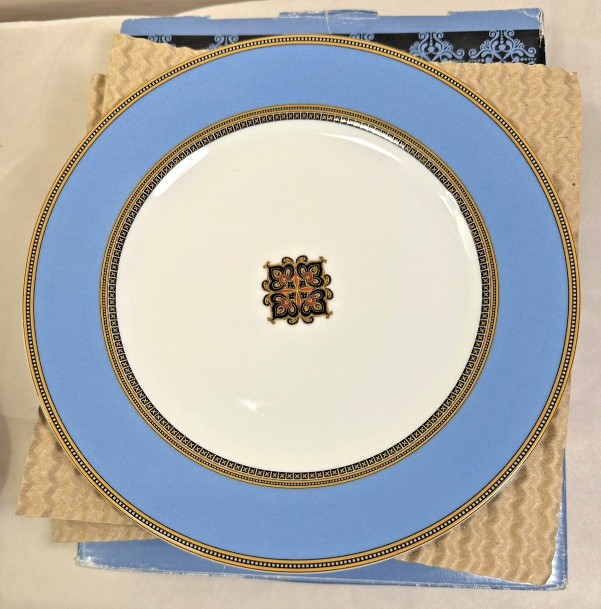 Williams Sonoma Foulard Salad / Dessert Plates - Set Of 4 - 8-1/4" - New in Box - Image 6