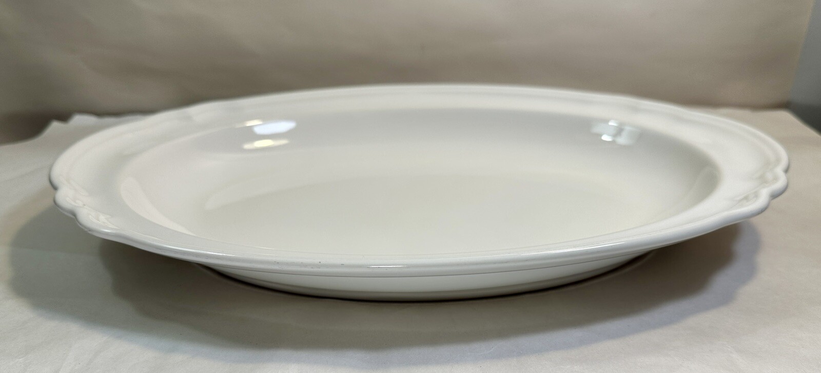 Pfaltzgraff Gazebo White - 11" X 14 1/2" Oval Scalloped Serving Platter - Image 2
