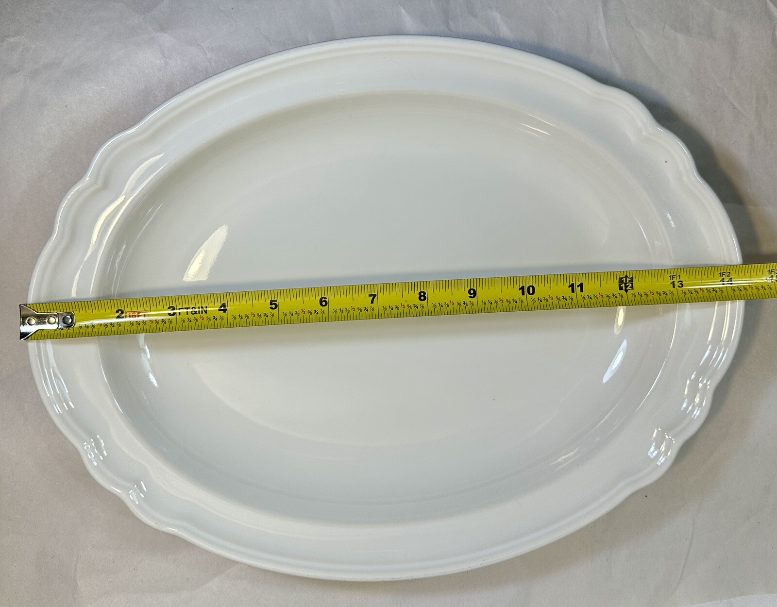 Pfaltzgraff Gazebo White - 11" X 14 1/2" Oval Scalloped Serving Platter - Image 5